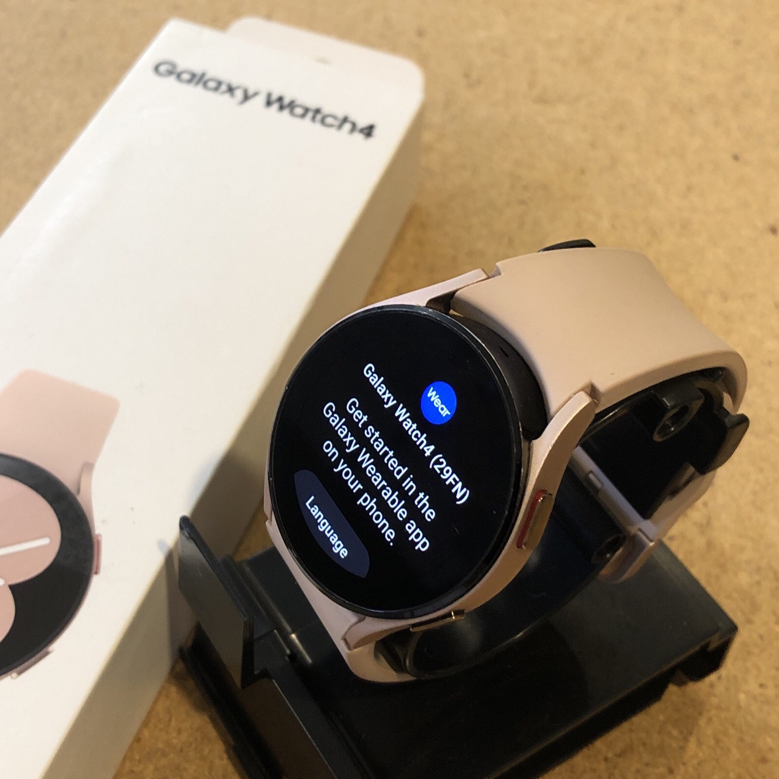 Samsung Galaxy Watch 4 40mm GPS Smartwatch Pink Gold S/M with Heart Rate Monitor