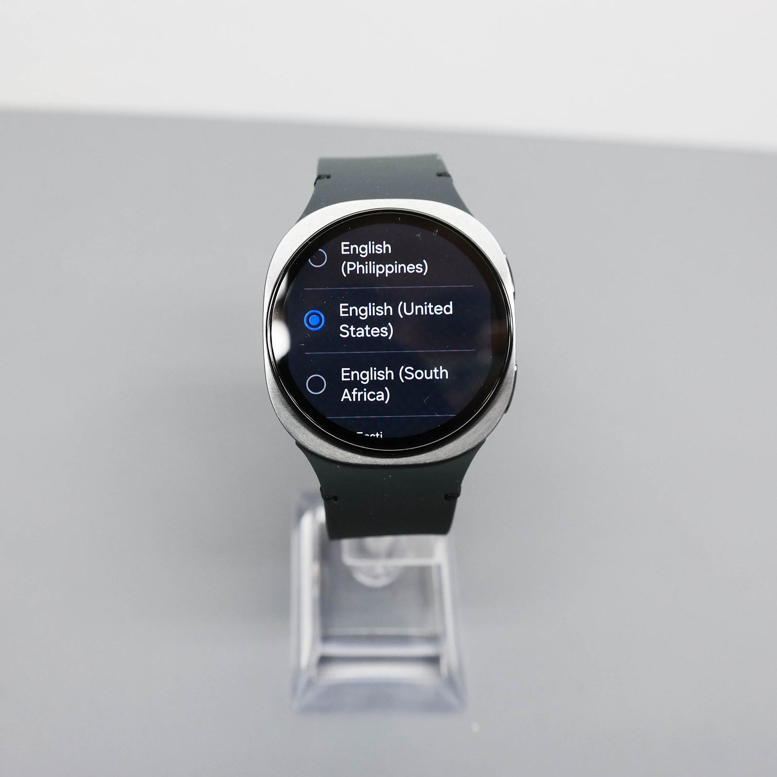 Samsung Galaxy Watch8 SM-L325U 40mm LTE Aluminum Smartwatch – Graphite