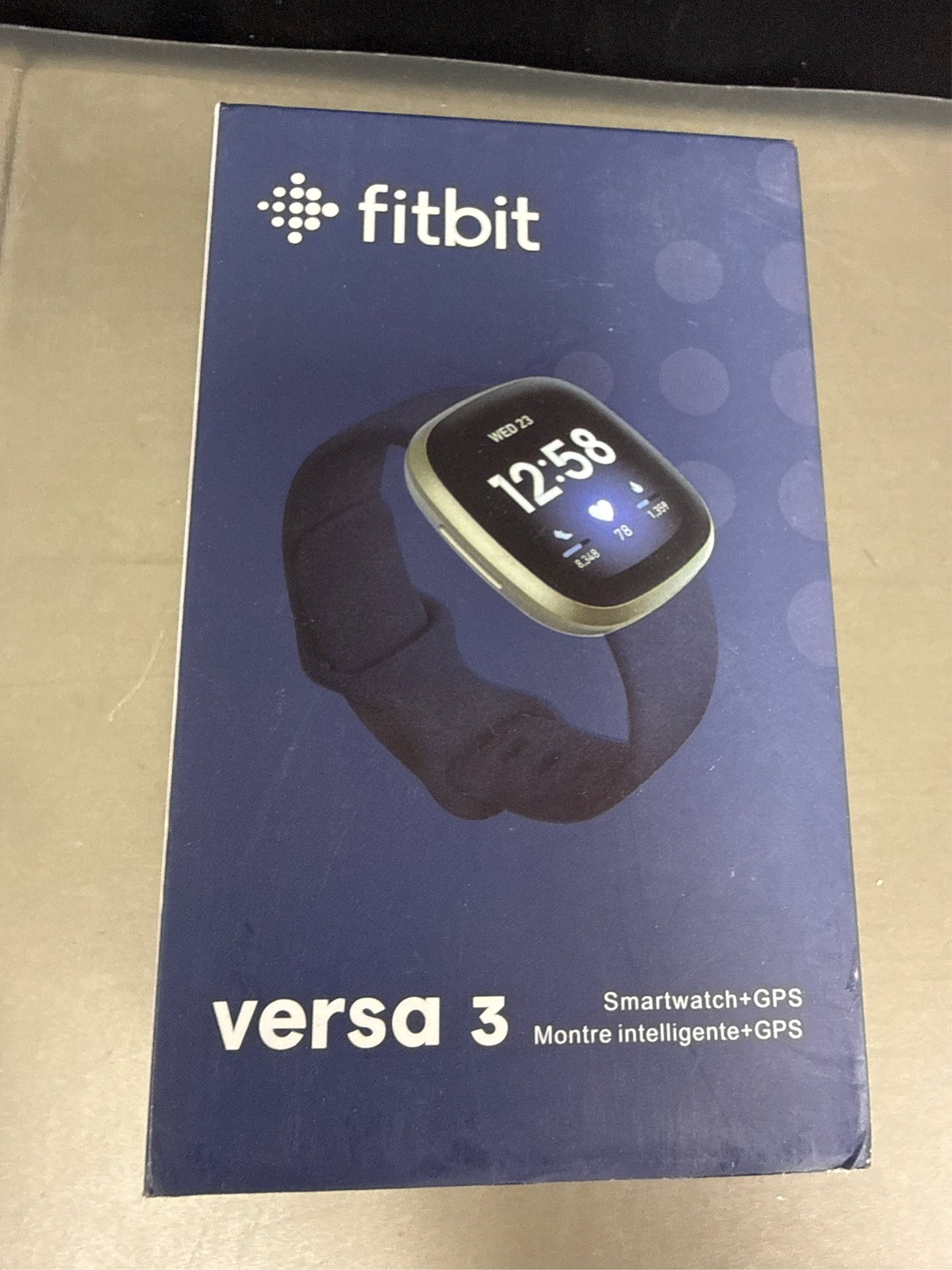 Fitbit Versa 3 – Soft gold aluminum – smart watch with band – silicone – midnigh