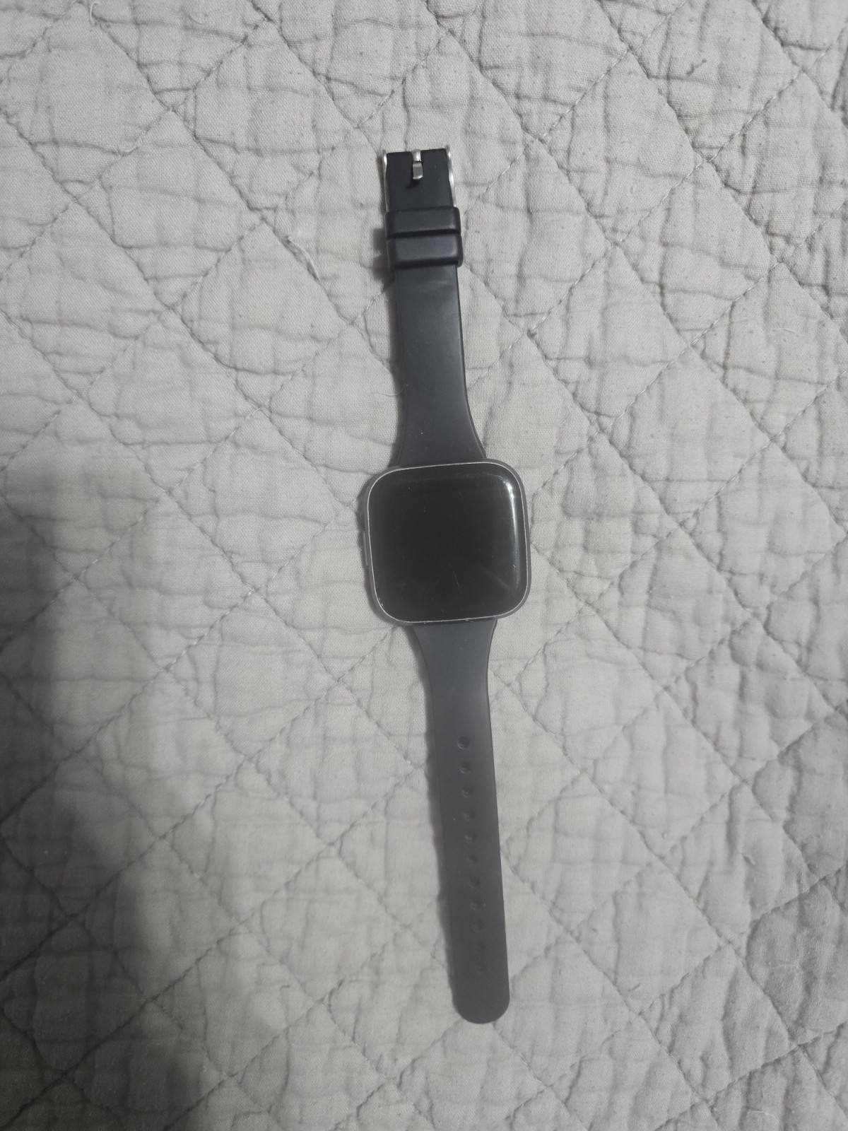 Fibit Versa 2 Smart Watch With 7 Extra Bands