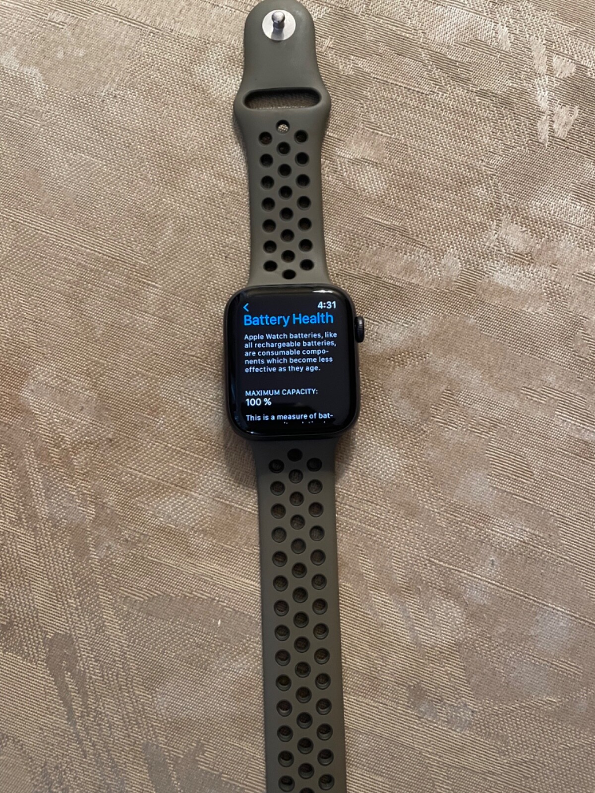 Apple Watch SE Nike 44mm Space Gray Aluminum Case with Anthracite/Black Sport…