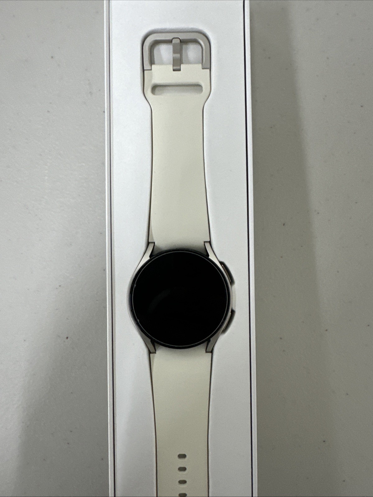 Samsung Galaxy Watch 6 SM-R935U – 40mm- Gold- Wifi Only