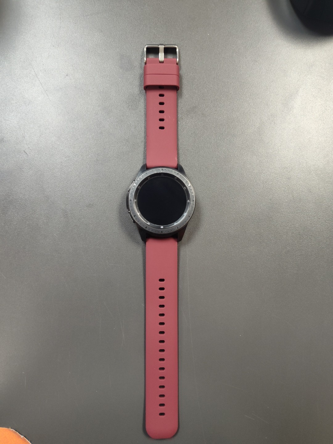 Samsung Galaxy Watch SM-R810 42mm Midnight Black Case Classic Buckle Maroon