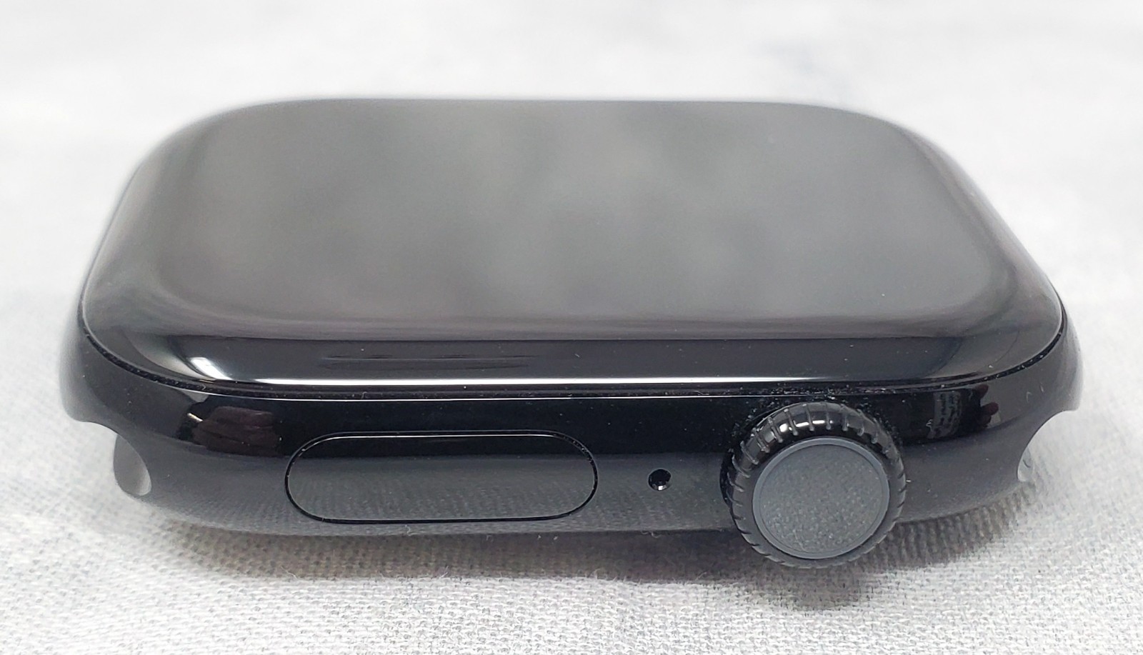 Apple Watch – Series 11 – 46mm – GPS – Jet Black Aluminum – Rugged Case Band