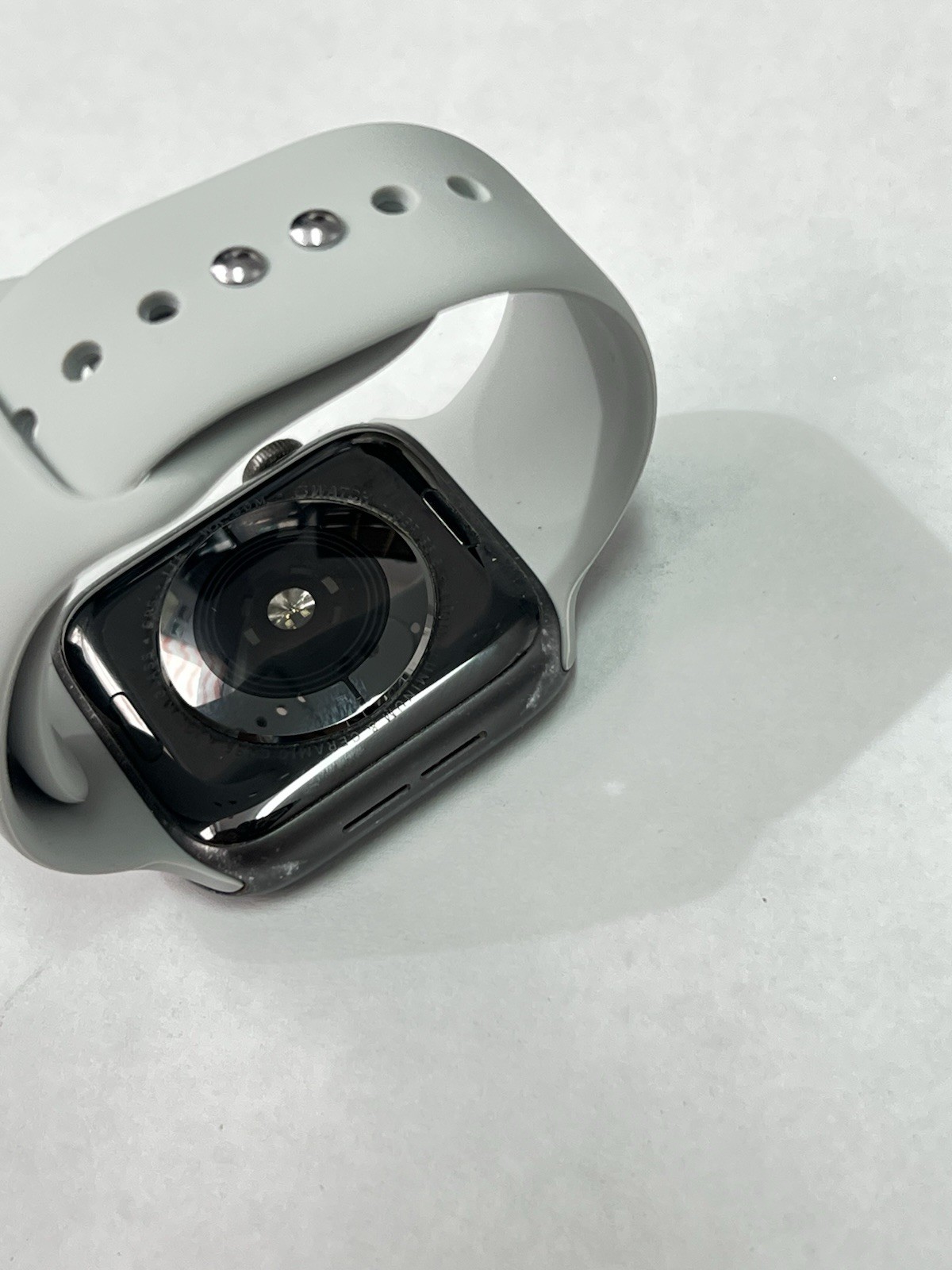 Apple Watch Series 5 44mm black Aluminum Case Sport Band GPS-LTE burn