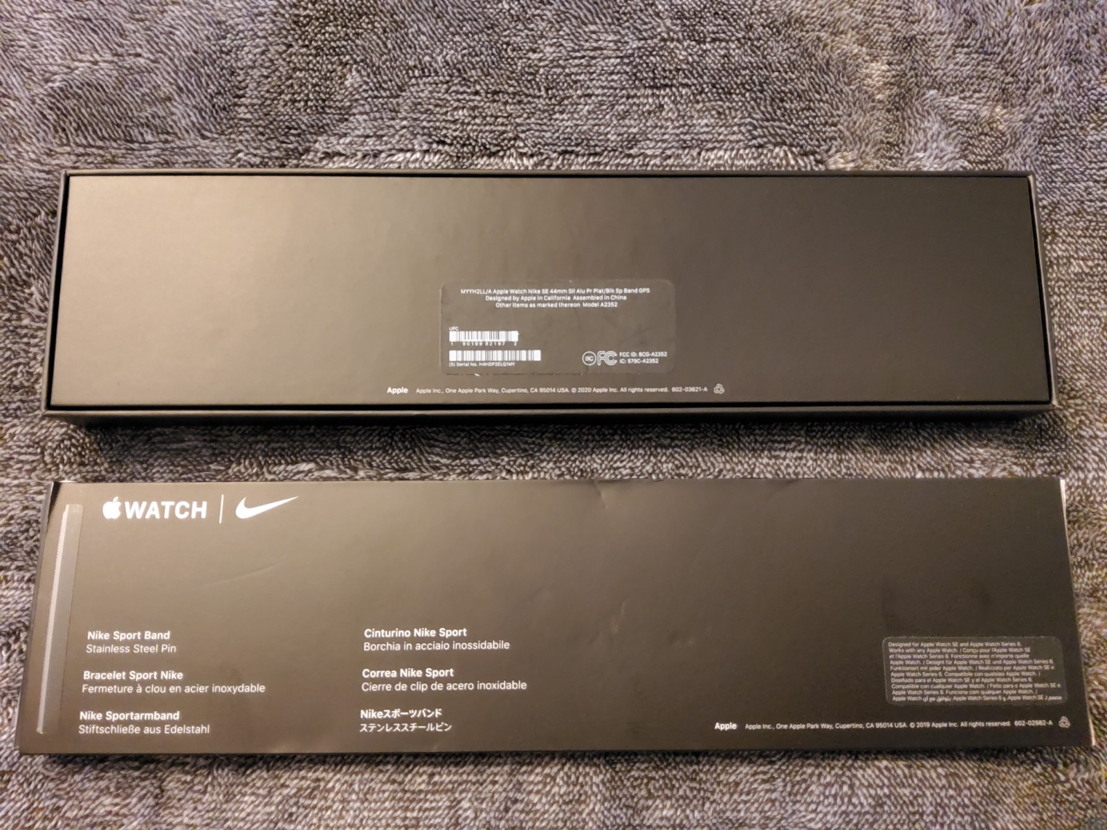 APPLE Watch NIKE SE 44mm Silver Aluminum Pure Platinum Black Sports Band NEW
