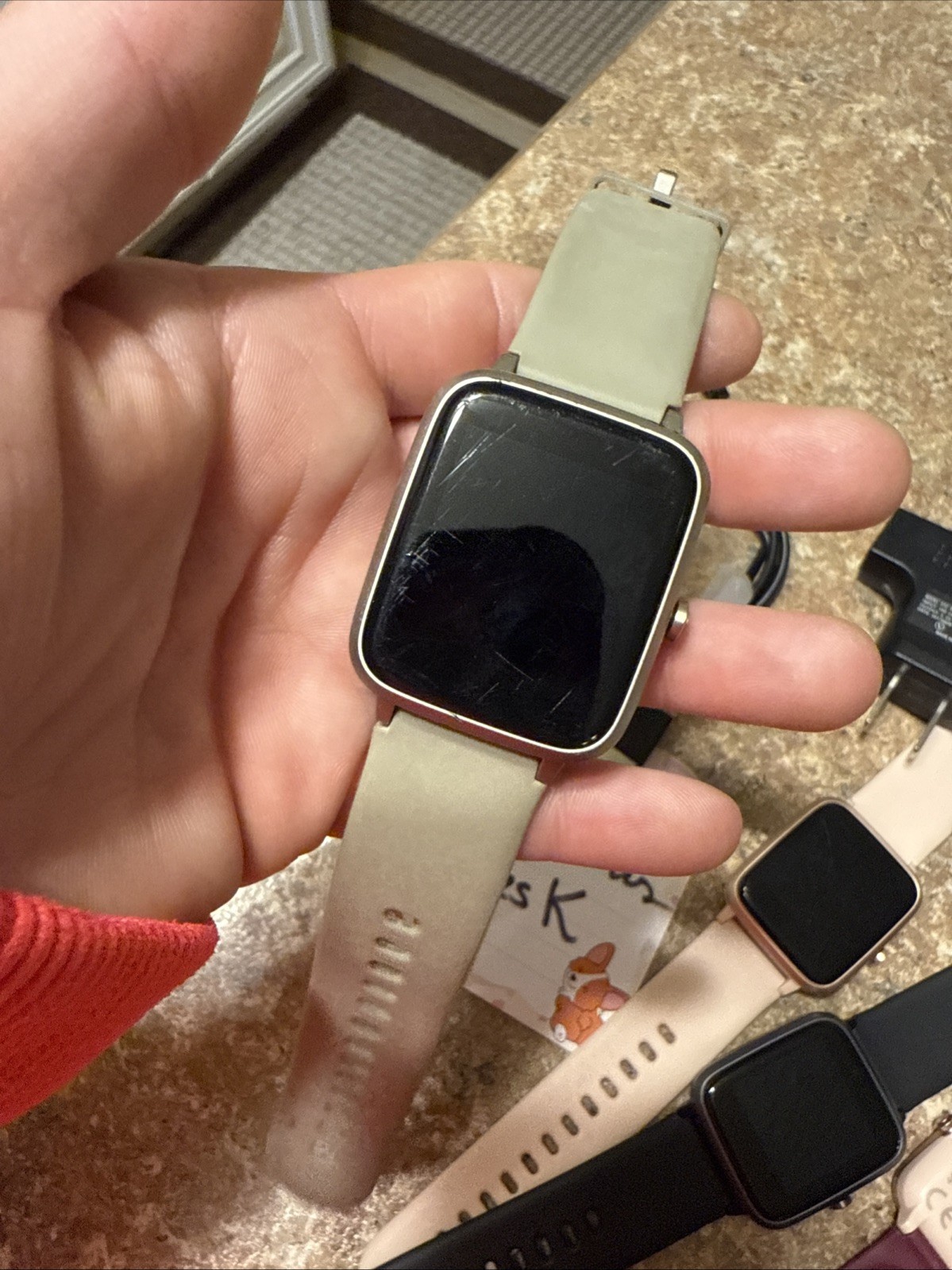Lot of TESTED smart watches (unbranded)/unknown brand) Screens turn on