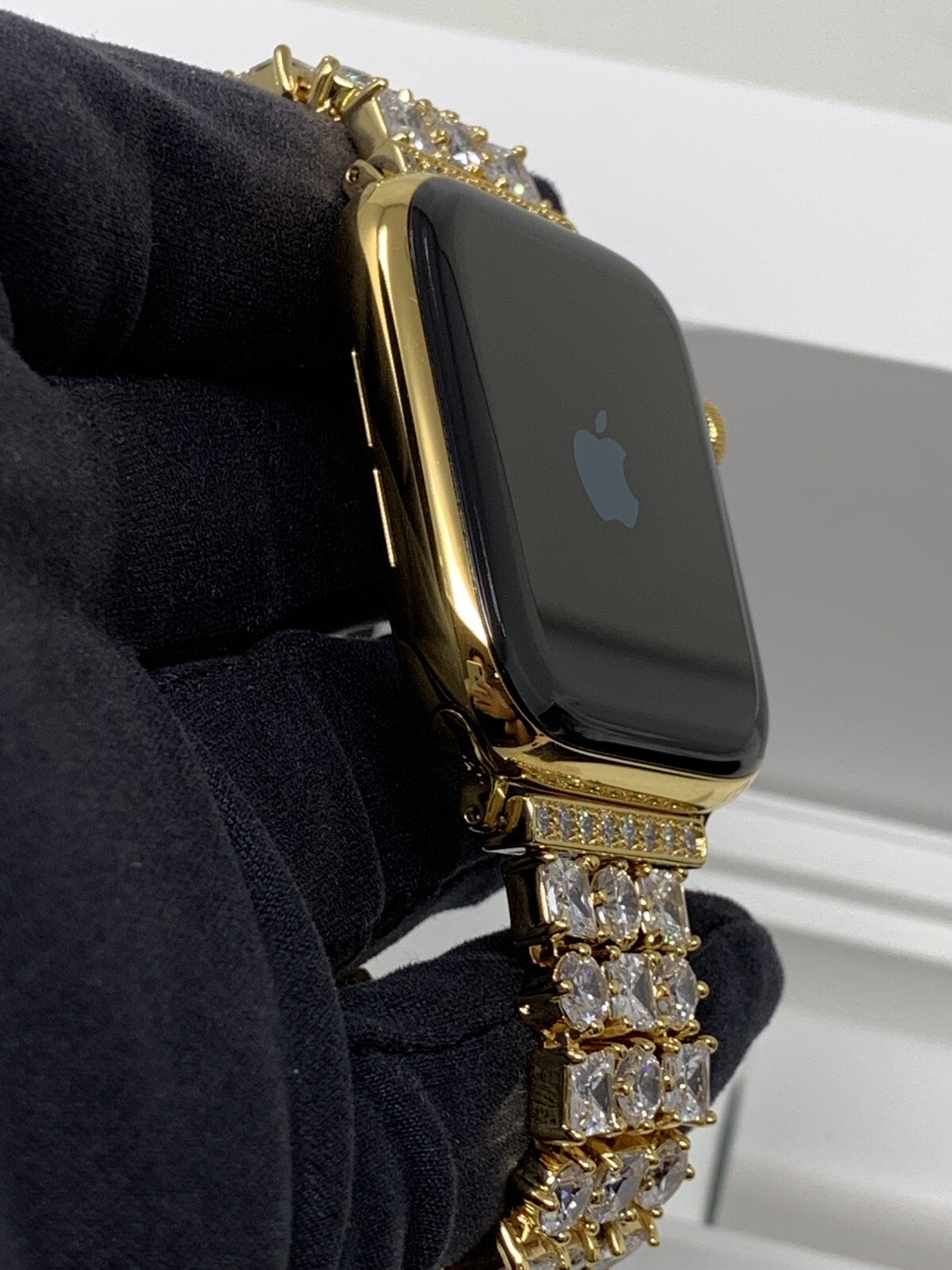 24K Gold Plated 44MM Apple Watch SERIES 5 Gold Link Band Diamond Rhinestones LTE