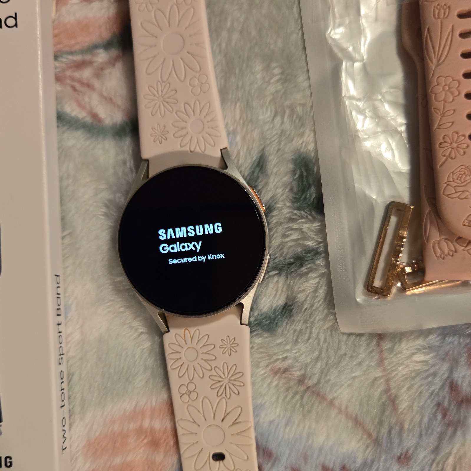 Samsung Galaxy Watch7 40mm Silver GPS Sapphire 5 ATM 32GB Wear OS Pink Band