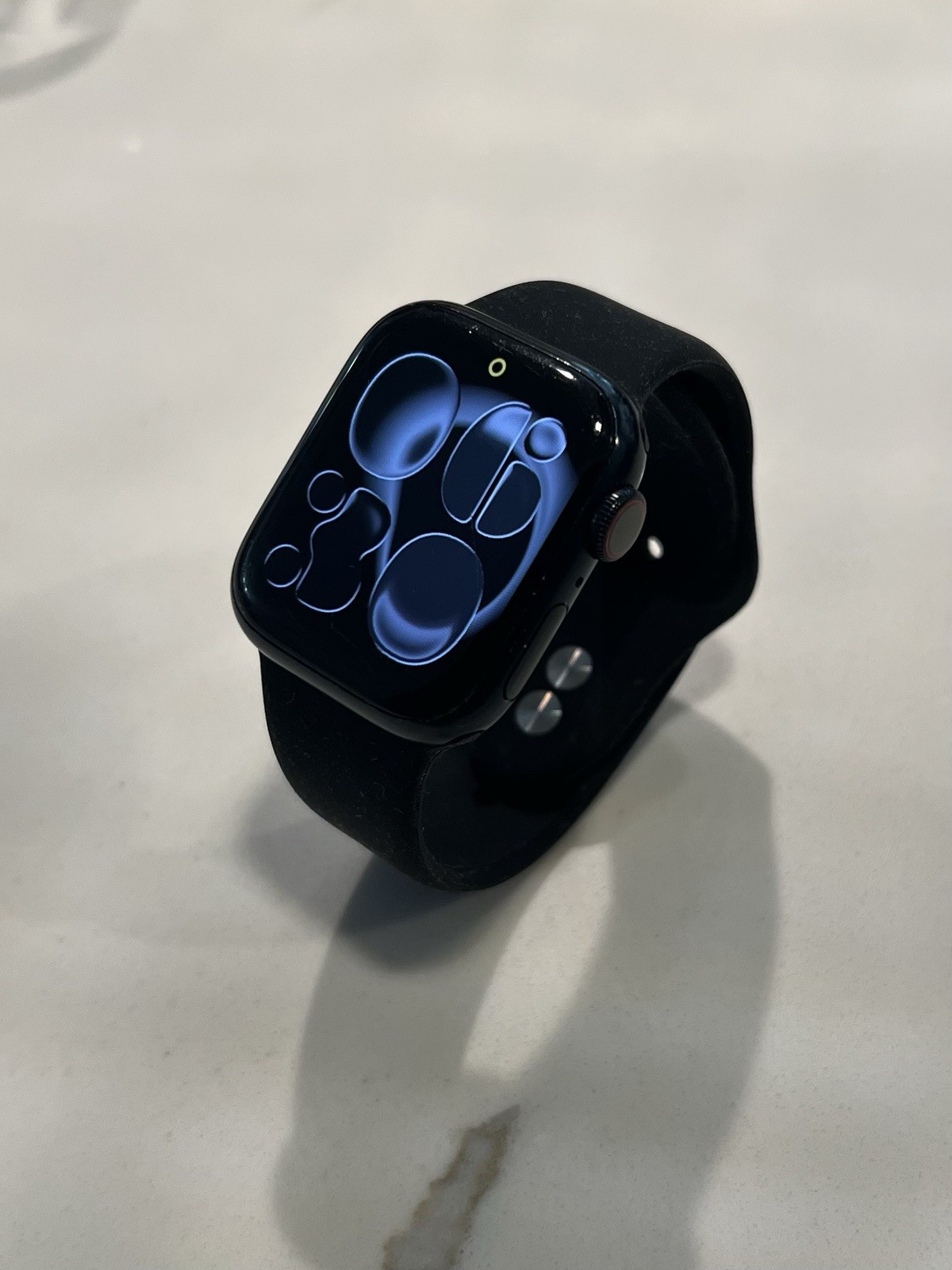 Apple Watch Nike Series 7 41mm Cellular Midnight Aluminum Case with Black Band