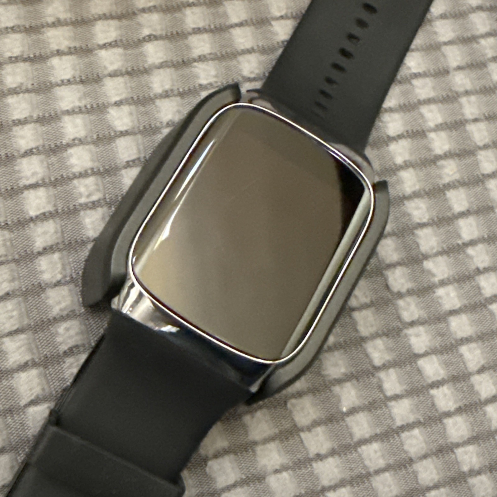 Parts Only Yhe BP Doctor Model Y006YM Smart Watch – Bright Silver Read Issue
