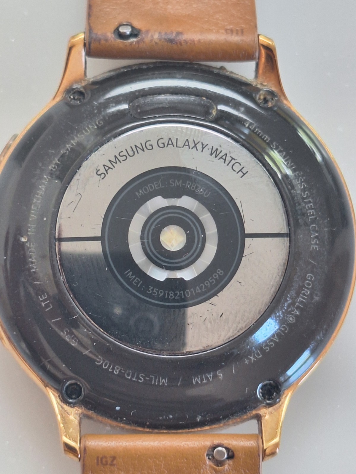 Samsung Galaxy Watch Active 2, SM-R825U, 4GB, 44mm, Tested Gold Case #001