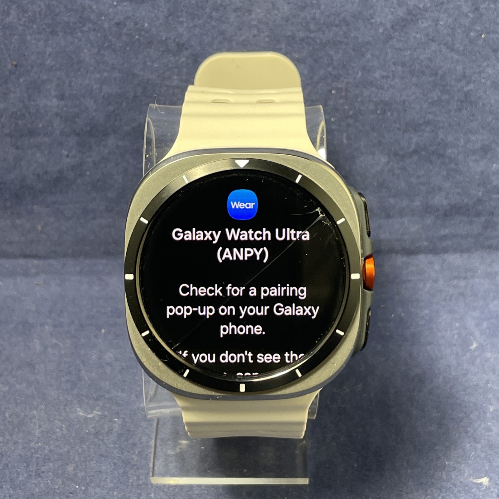 *AS-IS Samsung Galaxy Watch Ultra 2025 47mm Titanium Silver LTE (Hairline Crack)