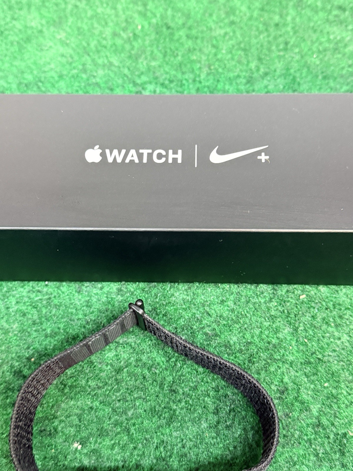 Apple Watch Series 4 S4 Nike+ (GPS + LTE) 44mm Gray Case Sport Band SEE IMAGES