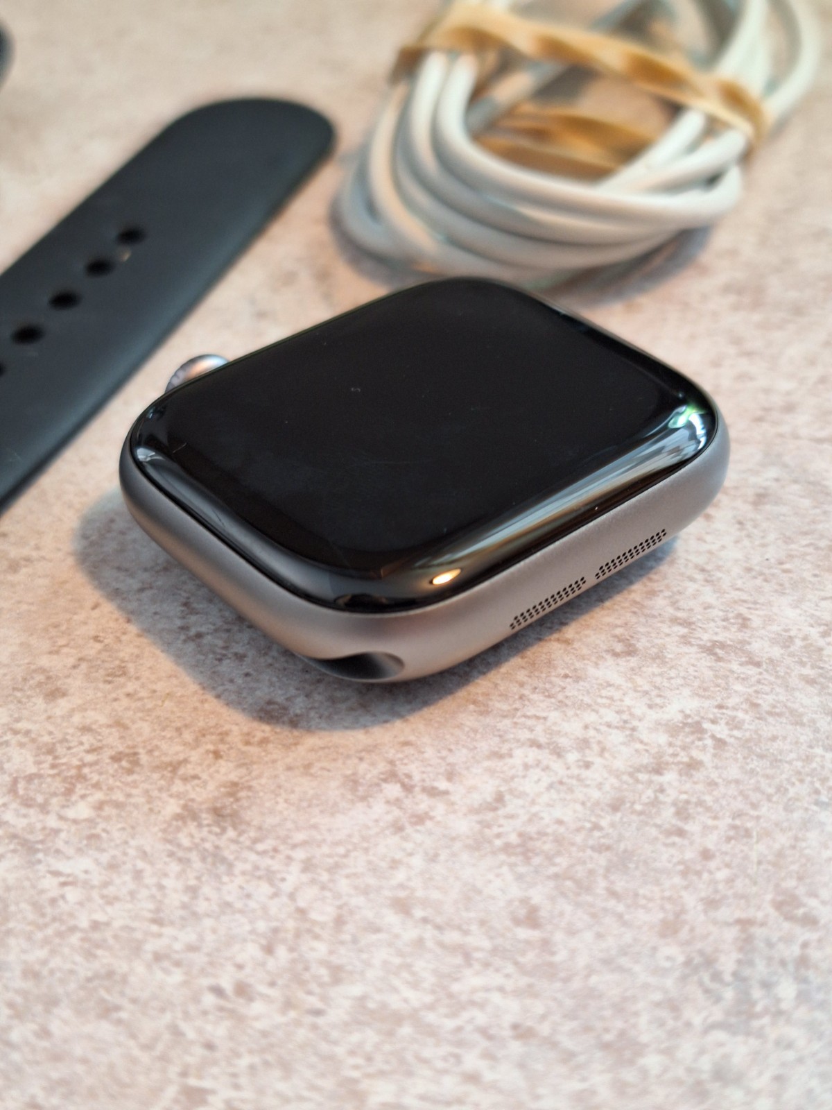 Apple Watch Series 11 42mm A3335 (GPS + Cell)