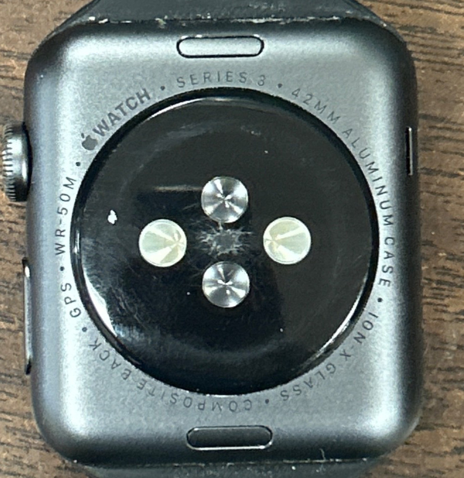 Apple MTF32LLA Watch Series 3 gps 42 Mm Space Gray Aluminum With Black