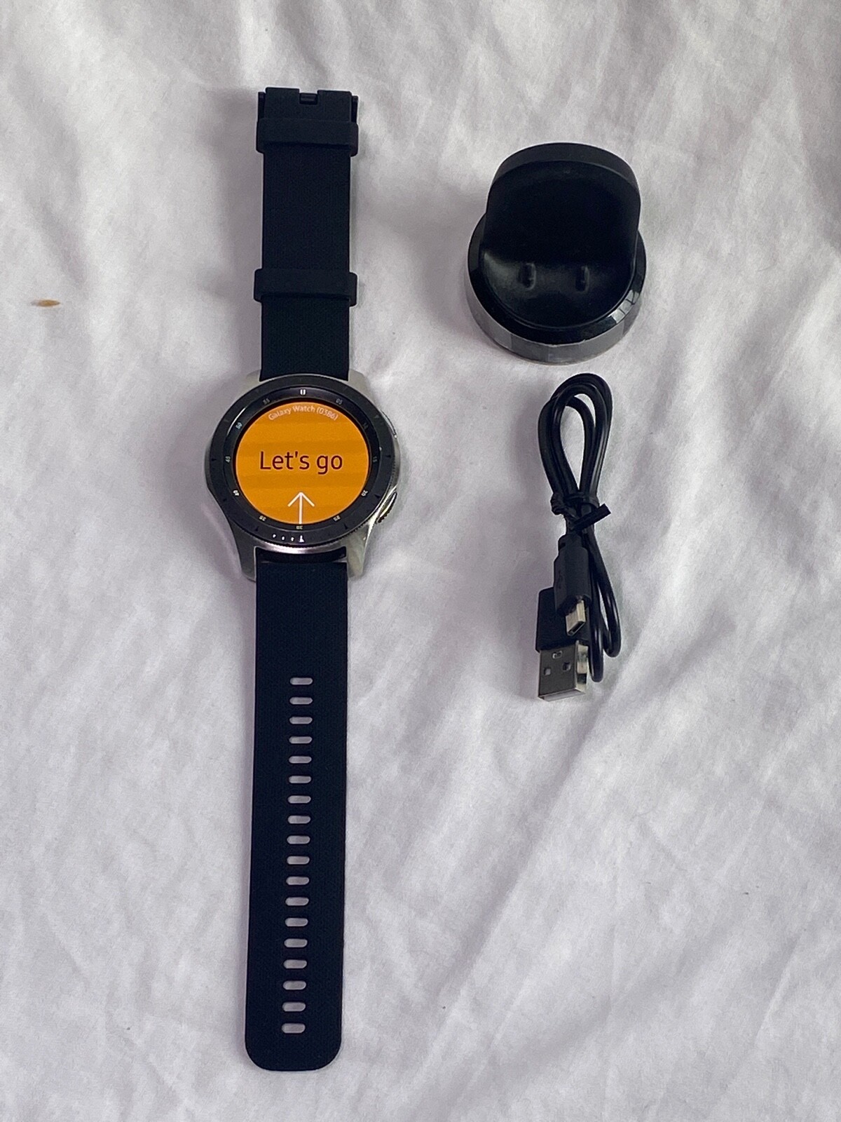 Samsung Galaxy Watch SM-R800 46mm Silver Case Classic Onyx Black GREAT