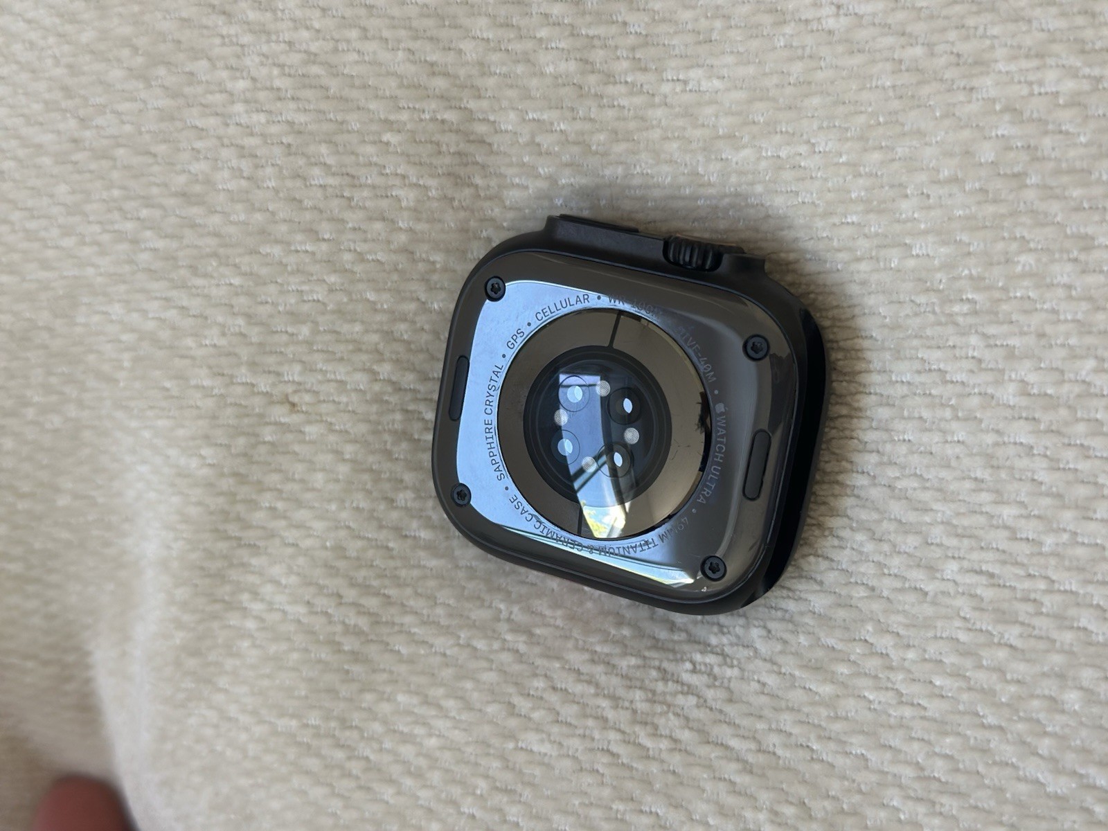 Apple Watch Ultra 3 49mm Black titanium with milanese loop black band