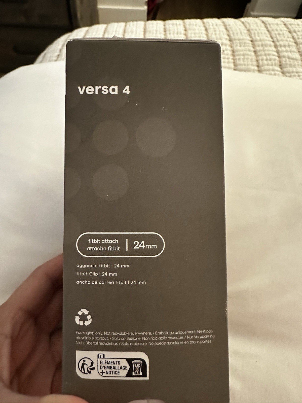 Fitbit Versa 4 Fitness Smartwatch Graphite Aluminum Black Silicone Band Bluetoo…