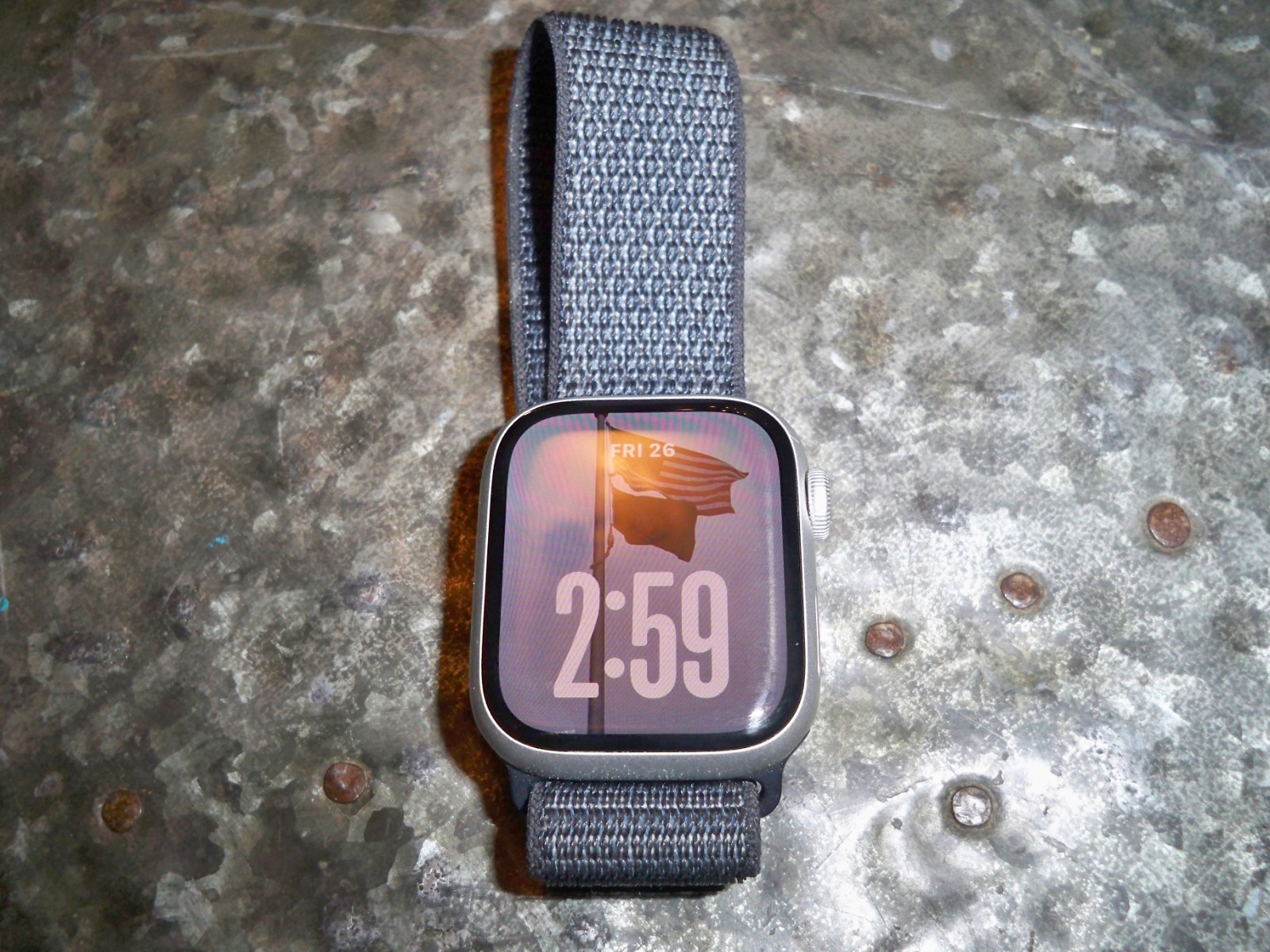 Apple Watch Gen 9 Series 9 Cell 41mm Silver Aluminum Grey Band Excellent conditi