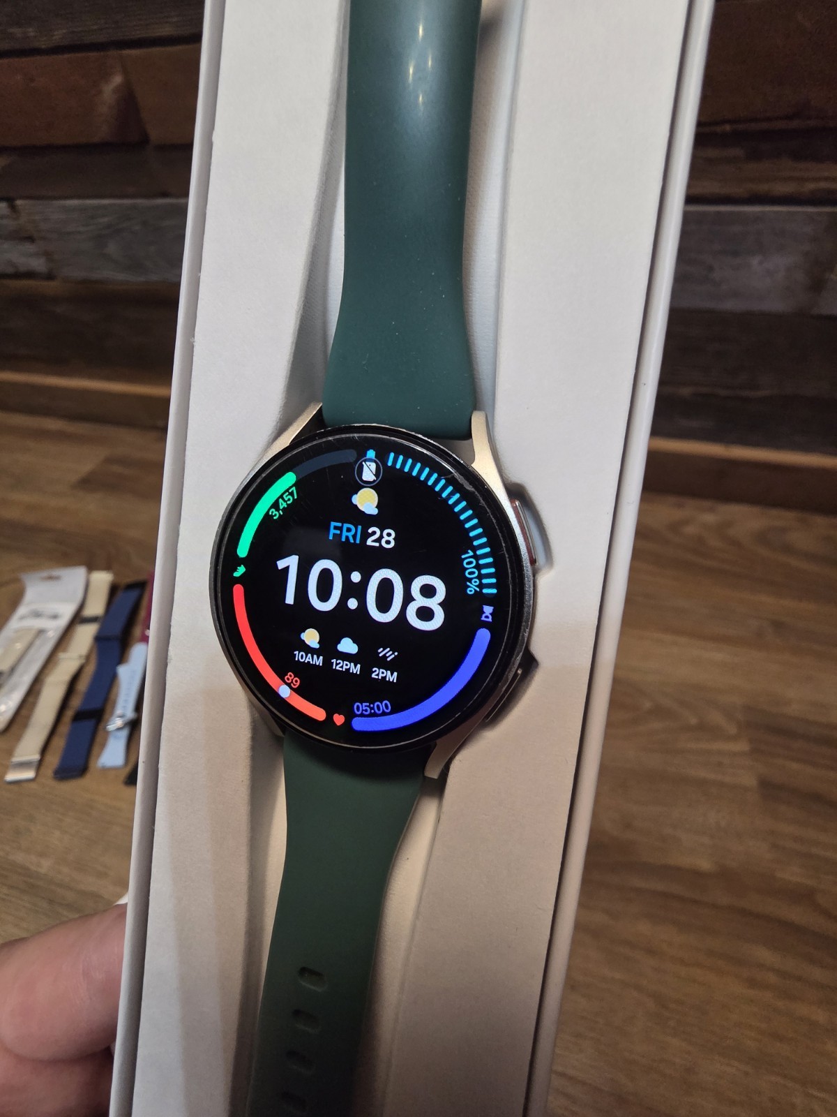Bundle!! Samsung Galaxy Watch 6 SM-R930 GPS/WiFi / 40MM / Aluminum Case