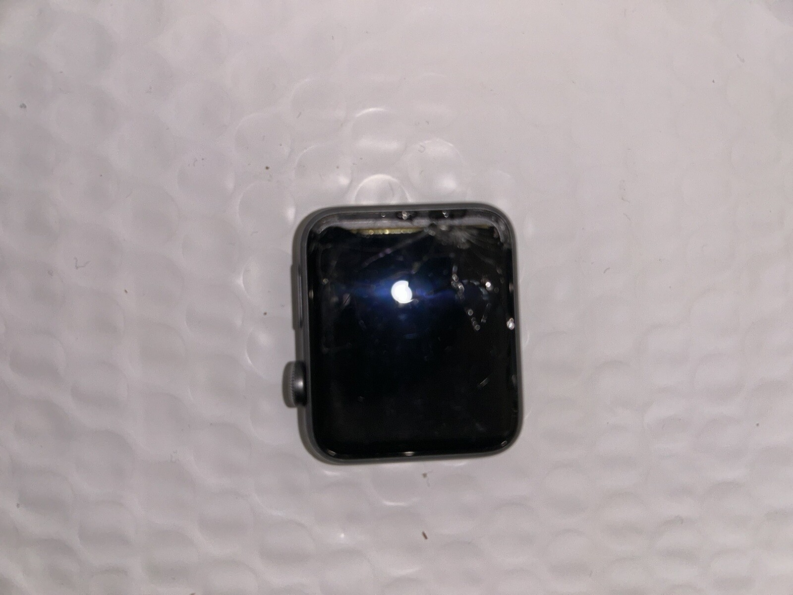 Apple Watch Series 3 42mm Screen Cracked Still Comes On-Brown Band Included