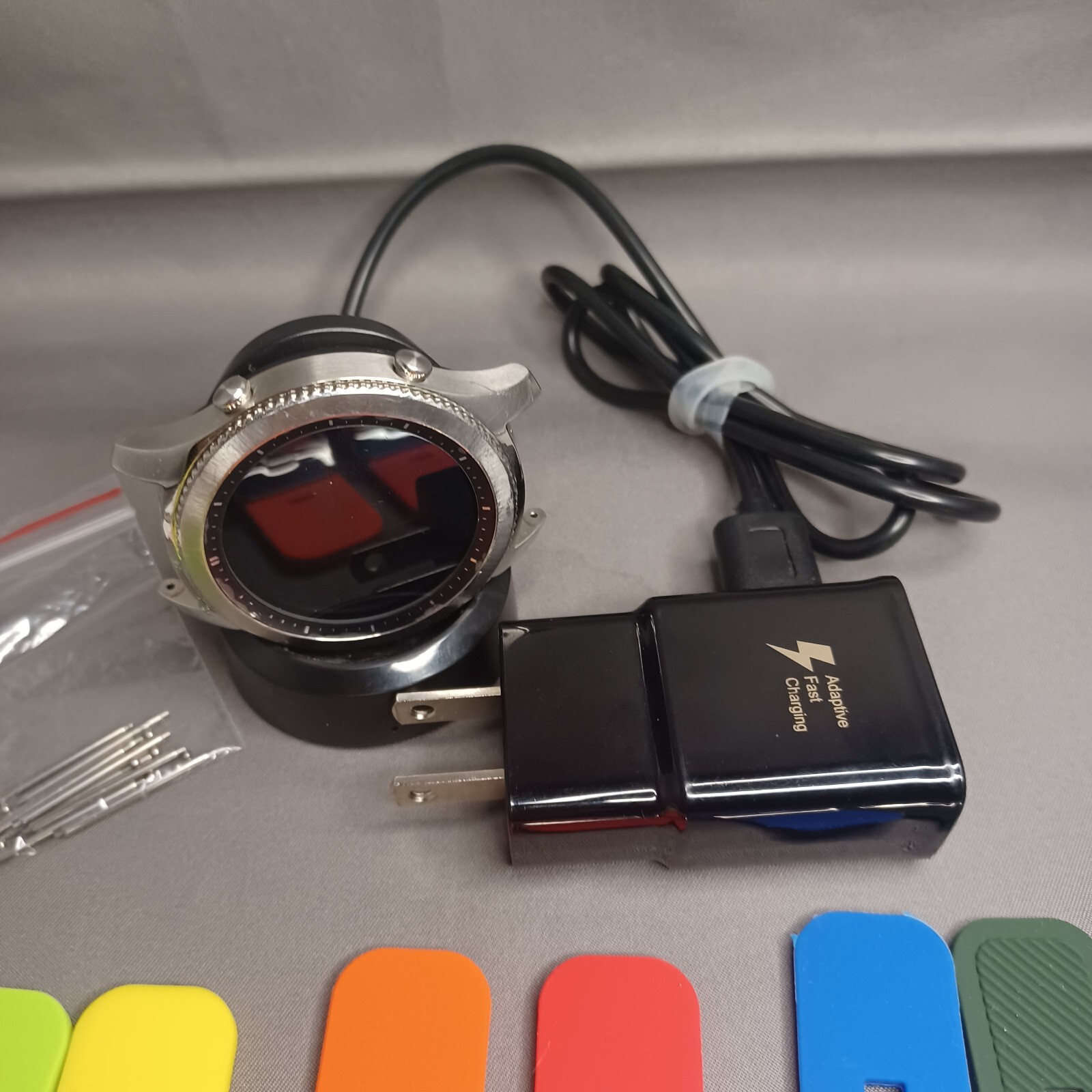 Samsung Gear S3 Classic Silver -w/ 10 Multicolor Silicone Sport Bands Tested!