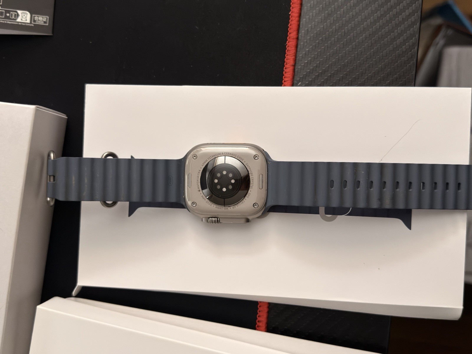 Apple Watch Ultra 3 49mm Natural Titanium Case: Ocean Band