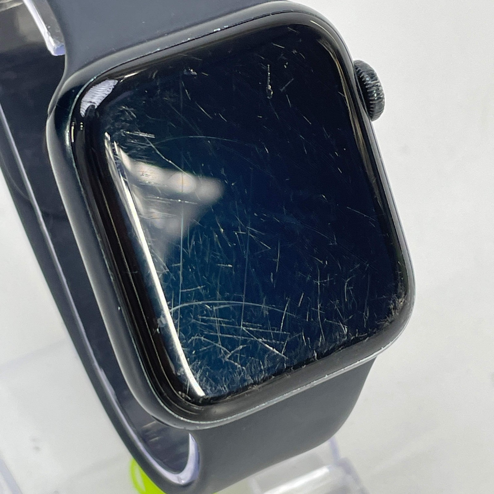 GPS Only Apple Watch SE 2nd Gen 44MM Midnight Aluminum Black Sport Band MNTG3LL/