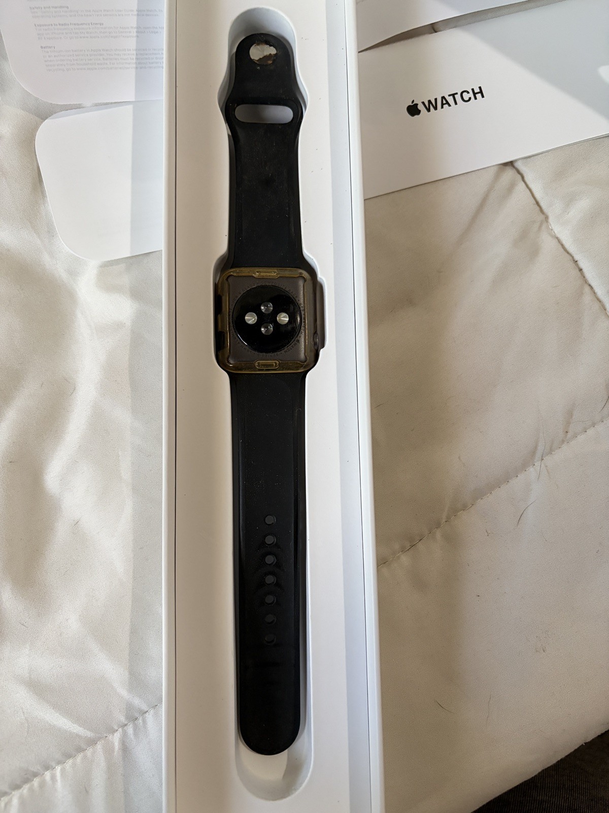 Apple MTF32LLA Watch Series 3gps 42 Mm Space Gray Aluminum (GPS) with box
