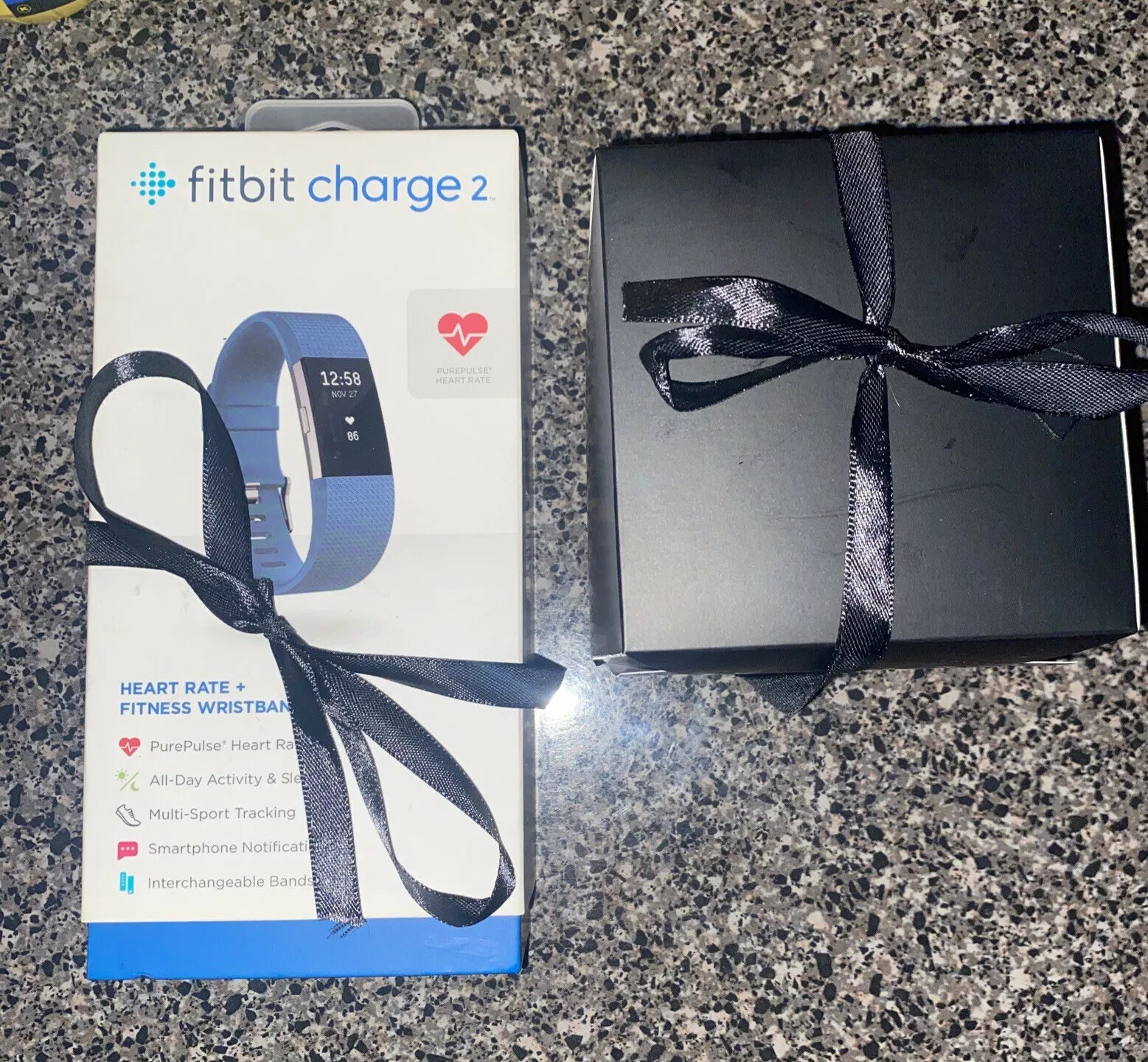 Fitbit Charge 2 Tracker NEW Shwroom Mdl In Gift Box 2 Bands Of Choice & Cord