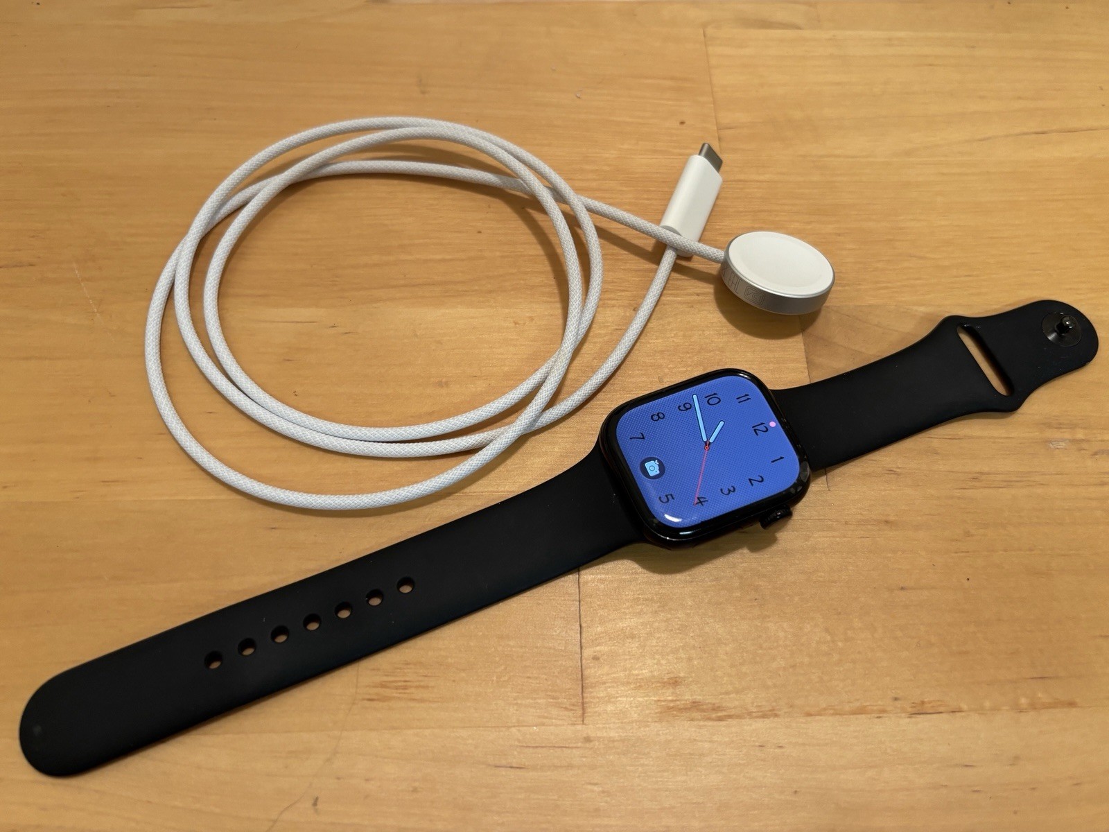 Apple Watch Series 10 42mm GPS Black 🔋100% Battery Health M/L Band