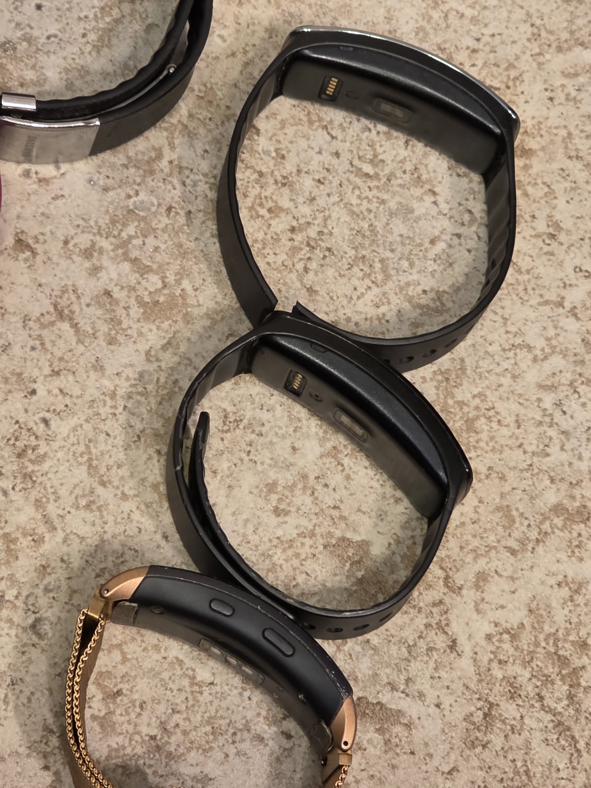 8 Samsung Galaxy Gear Fit/Fit 2 ( AS IS FOR PARTS OR REPAIR )( UNTESTED ) *READ