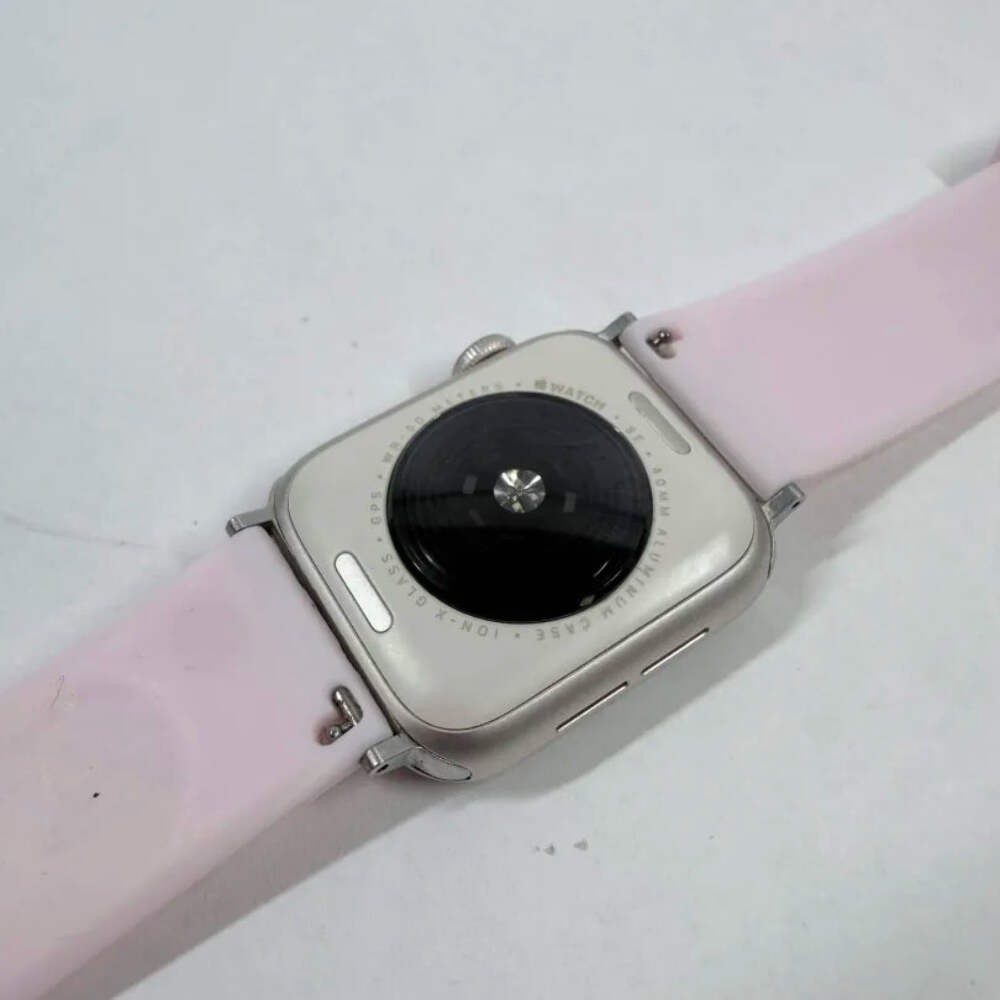 GPS Only Apple Watch SE 3 40MM Starlight Aluminum White Sport Band MEH34LW/A