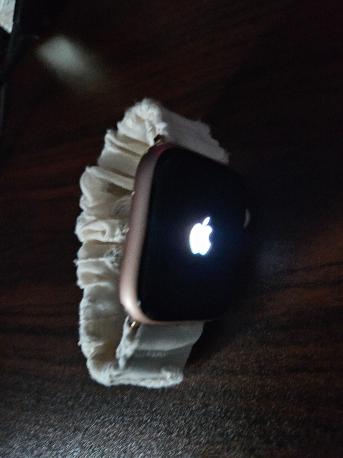 Apple Watch Series 4 44mm Rose Gold – WiFi – Fabric / Stretch Band