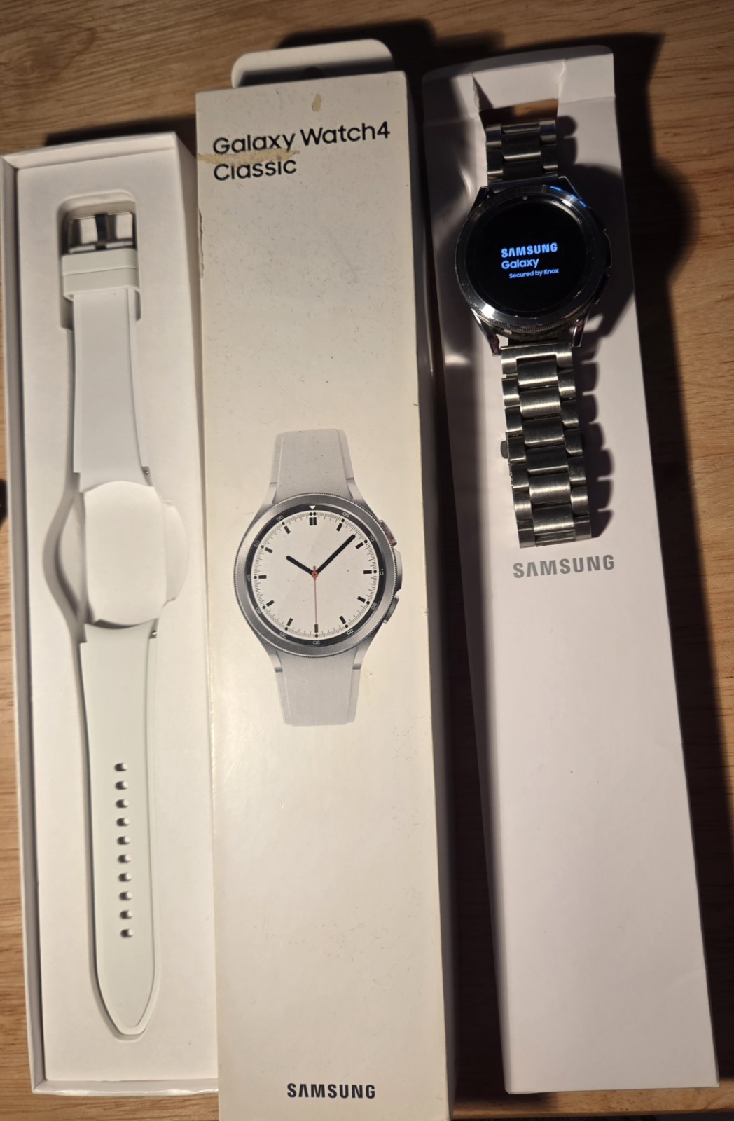 Samsung Galaxy Watch4 Classic SM-R880 42mm White & Silver Stainless Steel Bands