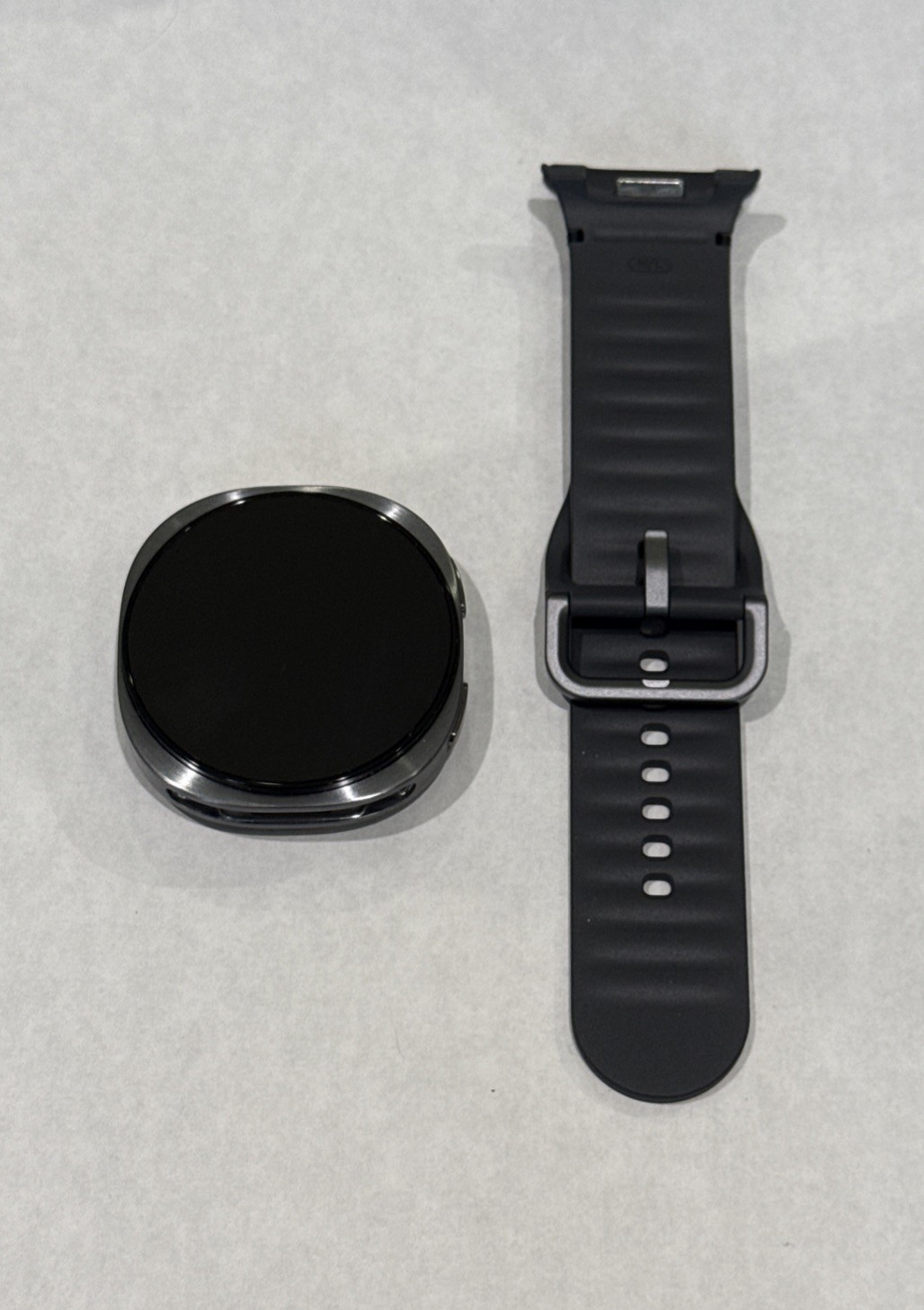 Samsung Galaxy Watch 8 44mm Graphite Smartwatch SM-L330NDACXAA – New, No Box!!