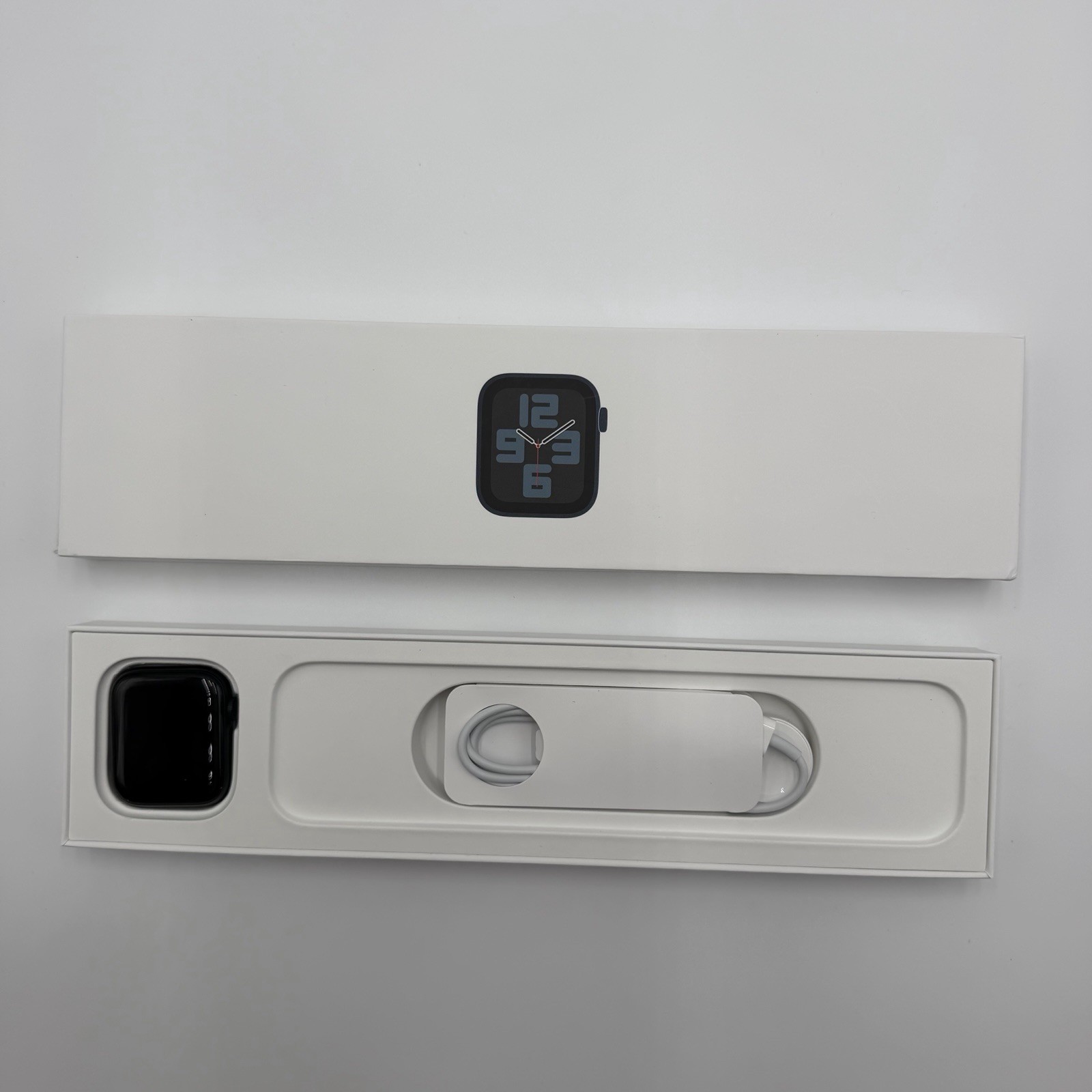 Apple Watch SE (2022) 44mm Midnight Aluminum Case with Sport Band, M/L (GPS)