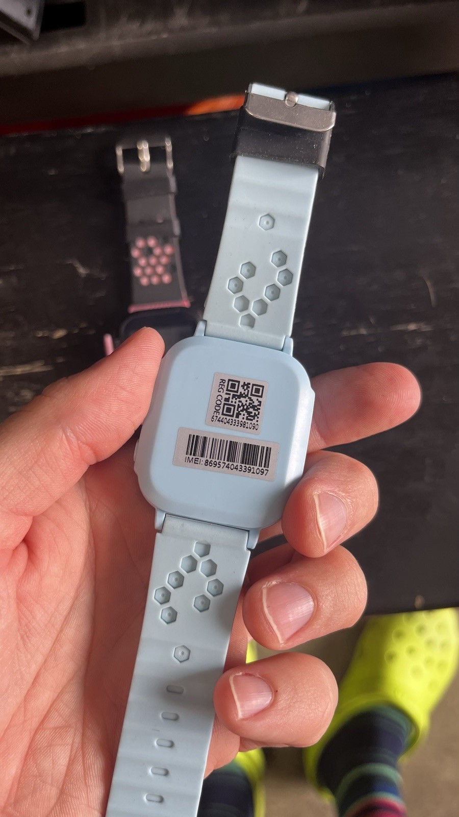 ⌚ Kids Smartwatch GPS Tracker – Call, SOS, Camera – Pink & Blue