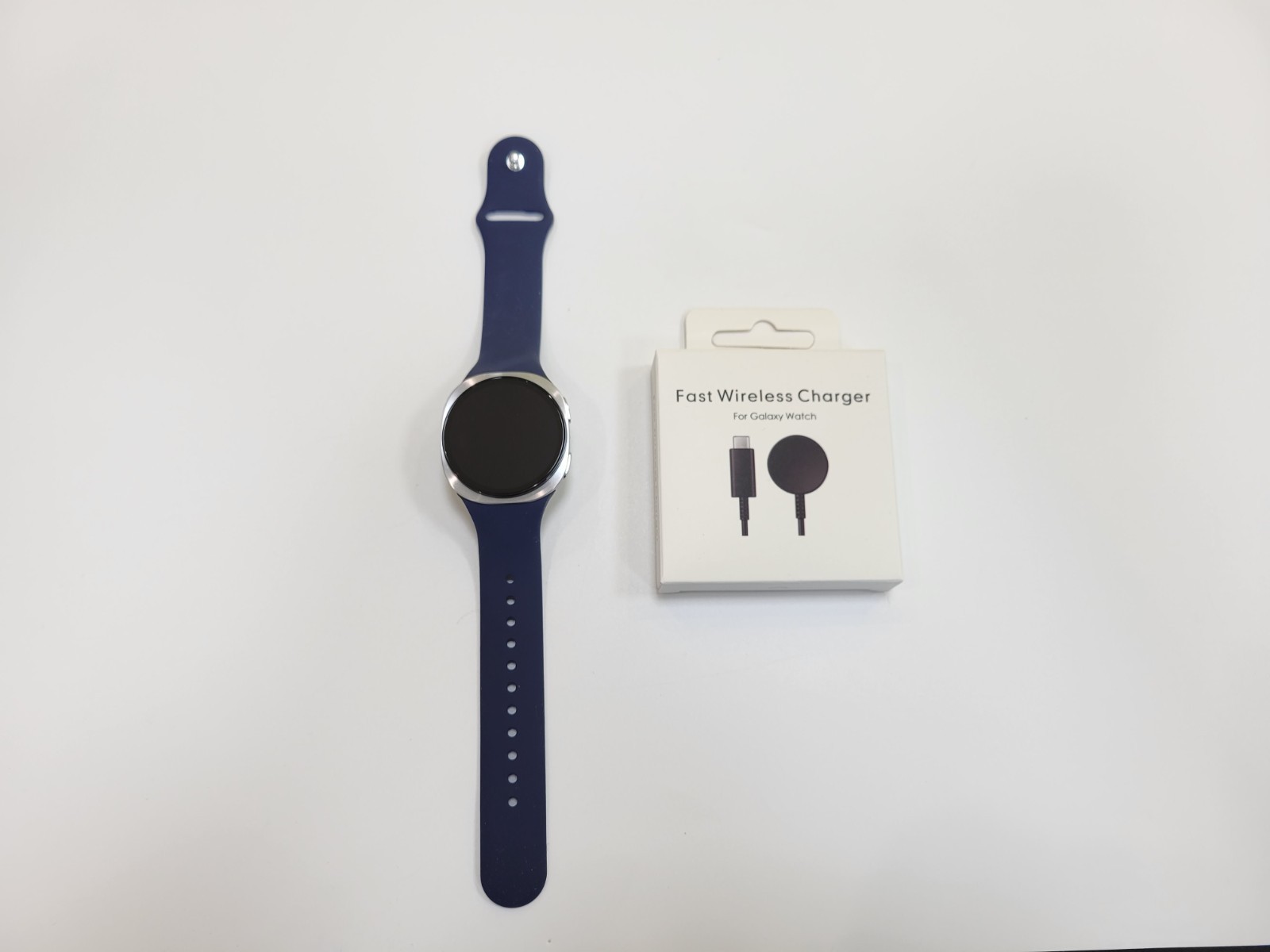 Samsung Galaxy Watch 8 LTE 40mm Unlocked Smartwatch L325U – Excellent