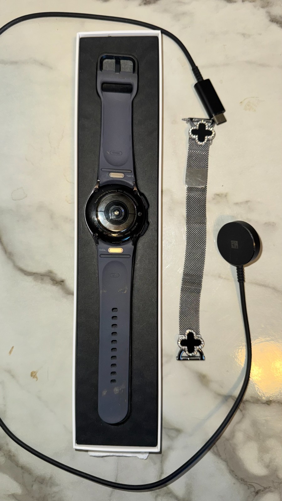 Samsung Galaxy Watch 6 40mm (Wi-Fi+Cellular) LTE Model SM-R935U – Graphite