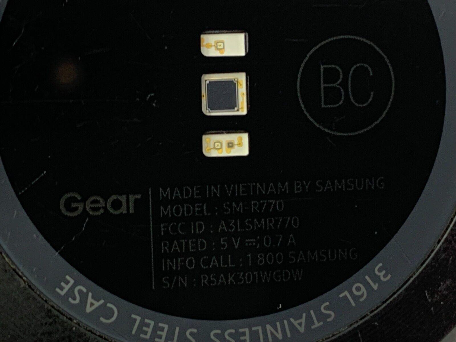 Samsung Galaxy Gear S3 Classic Smart Watch CHARGES BUT WILL NOT TURN ON
