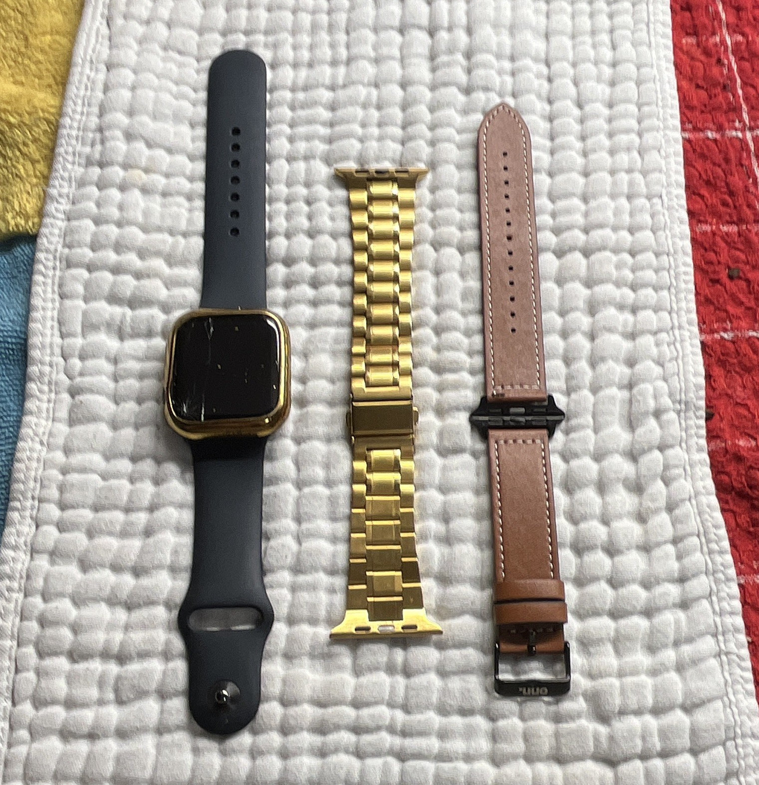 Apple Watch Series 5 44mm GPS 32GB Black Aluminum Case, Black Band + 2 More