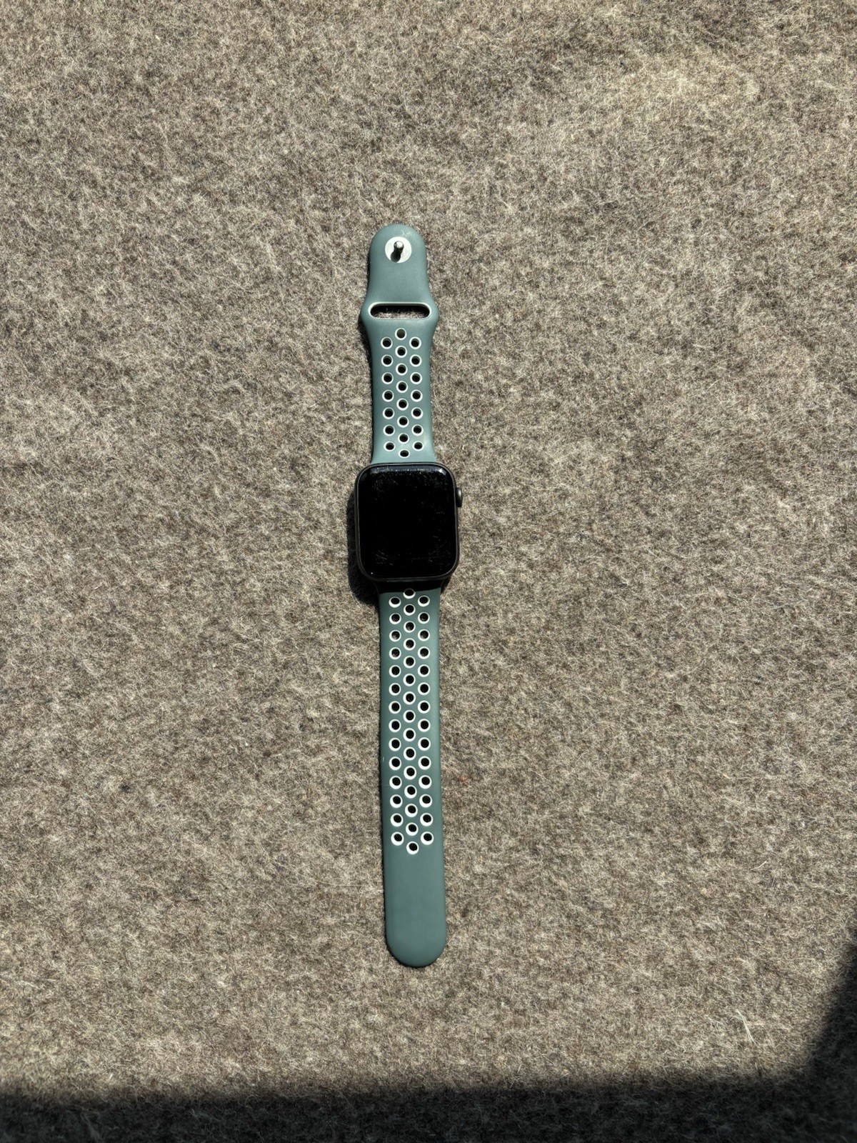 Apple Watch Series 5 Nike 44mm Aluminum And Ceramic GPS And LTE Used