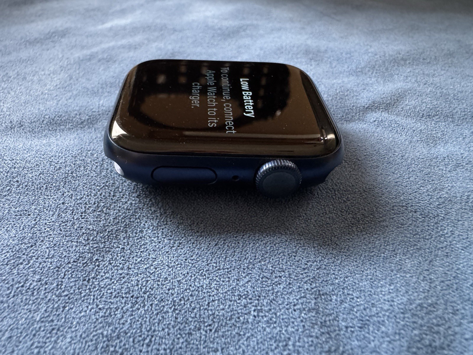 Apple Watch Series 6 44 mm Blue Aluminum Case with Deep Navy Sport Band