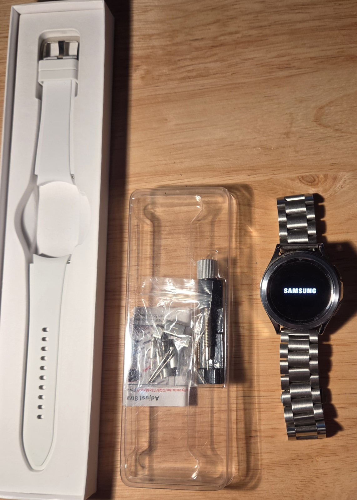Samsung Galaxy Watch4 Classic SM-R880 42mm White & Silver Stainless Steel Bands
