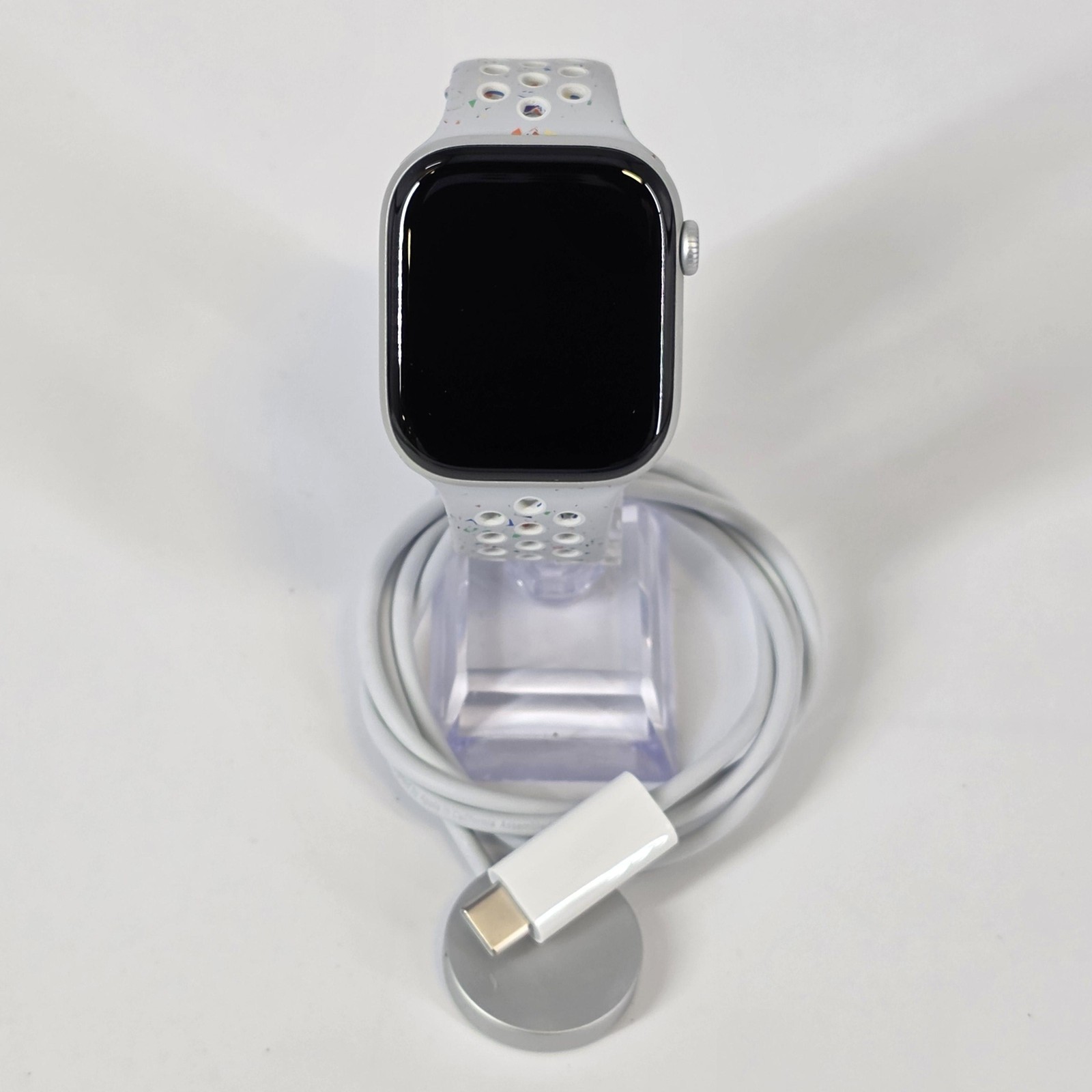 Apple Watch (Series 11) 46mm Silver Aluminum (LTE) w/ Nike Sport – Excellent