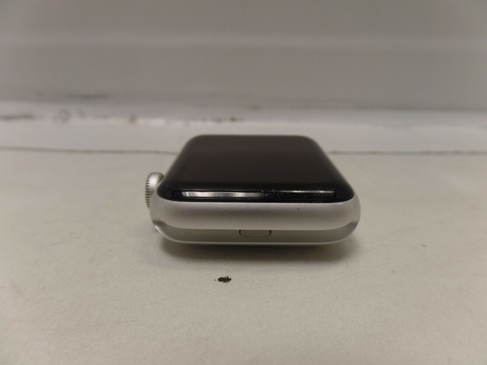 Apple Watch Series 3 42mm Silver Aluminum Case GPS ***AS IS BAD LCD***