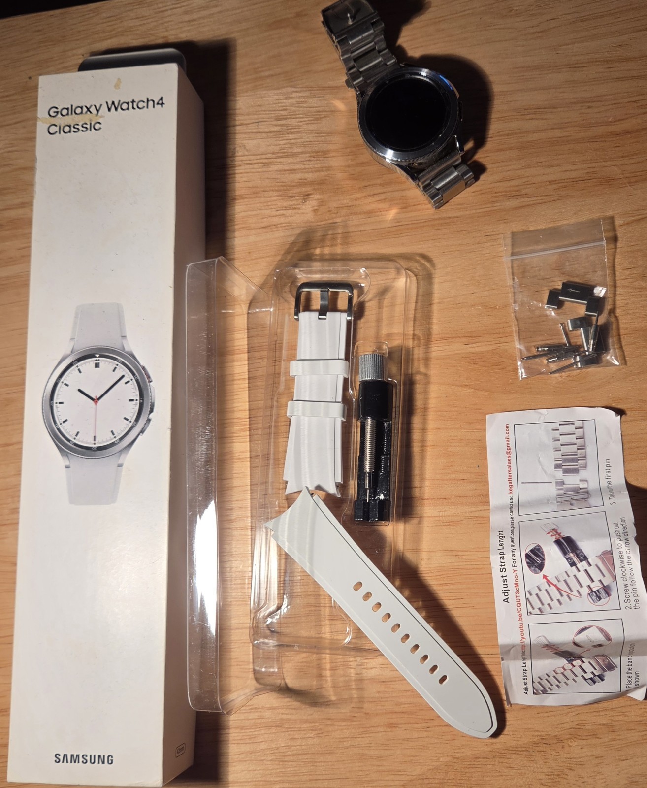 Samsung Galaxy Watch4 Classic SM-R880 42mm White & Silver Stainless Steel Bands