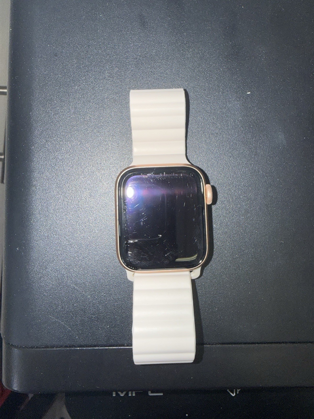 Apple Watch Series 6 40mm Gold Aluminum Case with Pink Sand Sport Band – Regular